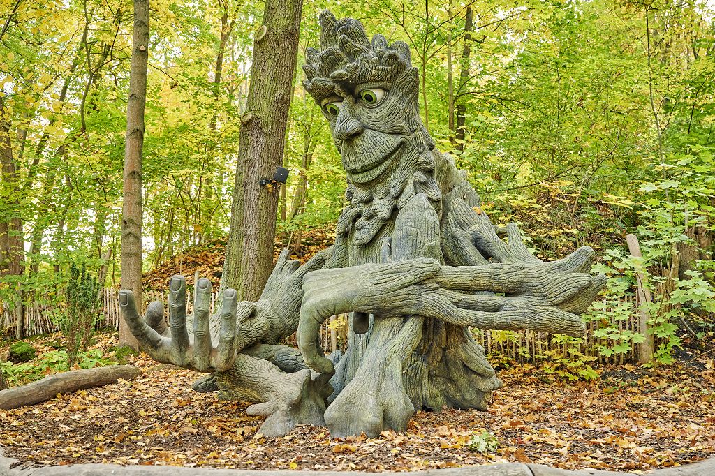 Troll Frido im Feenwäldchen in Saalfeld bei den Feengrotten. Schönes Foto von Florian Trykowski. Weitere Infos unter ferienwohnung-weimarerland.de